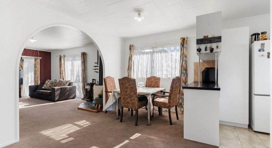  at 8 Zurich Place, Manurewa, Manukau City, Auckland