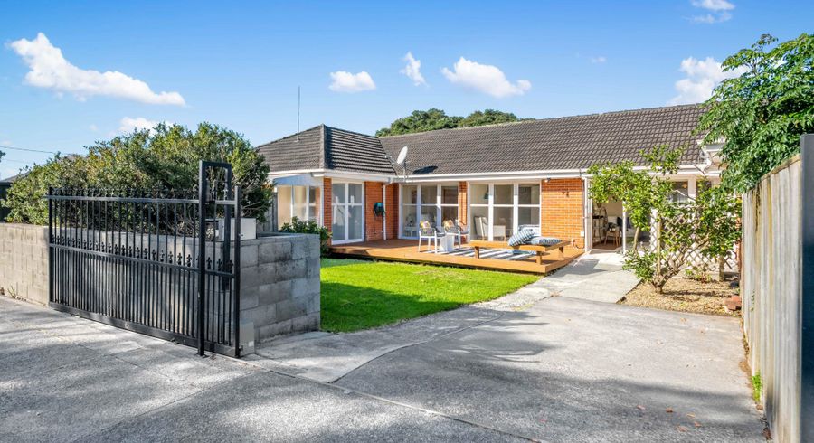 at 2/59 Tawa Road, One Tree Hill, Auckland City, Auckland