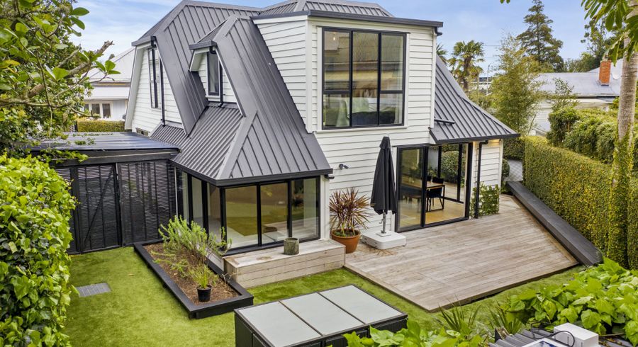  at B/23 Green Lane East, Remuera, Auckland