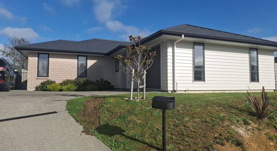  at 5 Rewarewa Way, Brown Owl, Upper Hutt, Wellington
