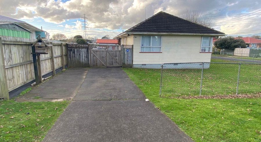  at 2 Emerson Road, Clover Park, Manukau City, Auckland