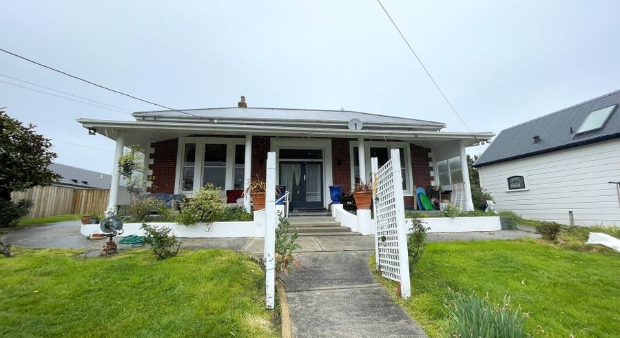  at 9 Sandringham Street, Saint Clair, Dunedin, Otago