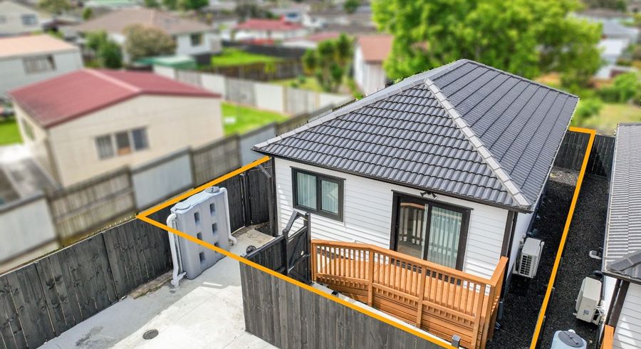  at 79 Flat Bush Road, Clover Park, Auckland