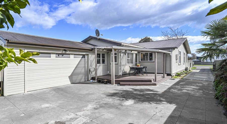  at 301 Park Road North, Parkvale, Hastings, Hawke's Bay