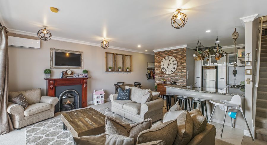  at 7/126 Stancombe Road, Flat Bush, Auckland