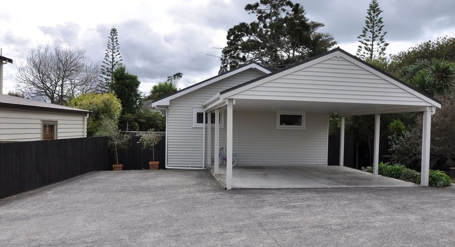  at 190A East Coast Road, Forrest Hill, North Shore City, Auckland