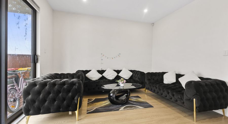  at 25  Woven Place, Karaka, Franklin, Auckland