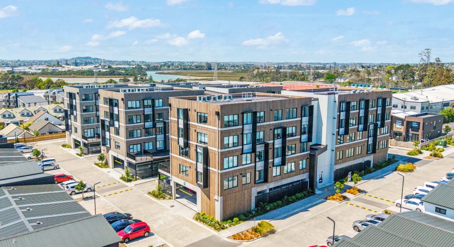  at A207/3 Rauemi Way, Te Atatu South, Waitakere City, Auckland