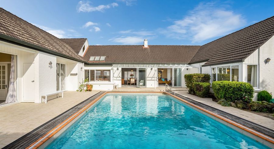  at 11 McBreen Avenue, Northcote, Auckland