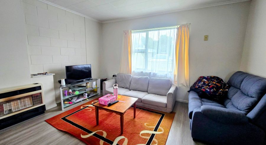  at 3/3 Seddon Street, Takaro, Palmerston North, Manawatu / Whanganui