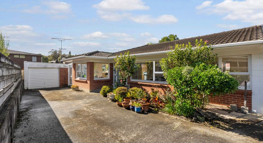  at 2/12 Keldale Place, Forrest Hill, North Shore City, Auckland