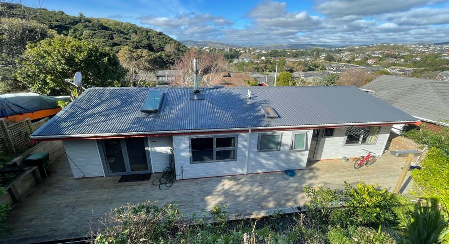  at 4 Shackle Lane, Whitby, Porirua, Wellington