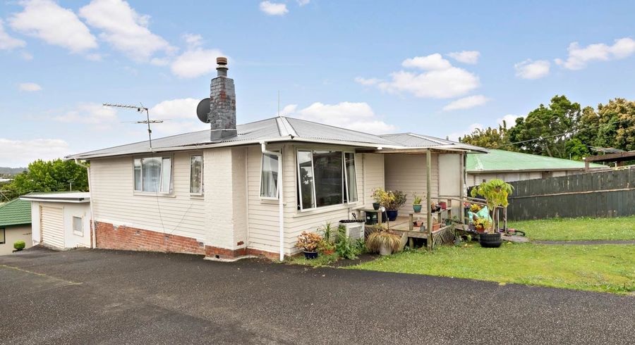  at 37 Amberley Avenue, Te Atatu South, Waitakere City, Auckland