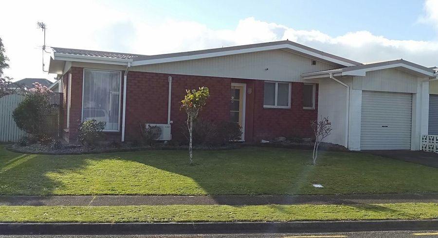  at 5 Evelyn Place, Welbourn, New Plymouth, Taranaki