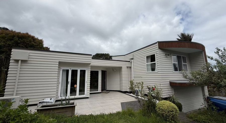  at 124 Pemberton ave, Bayview, North Shore City, Auckland