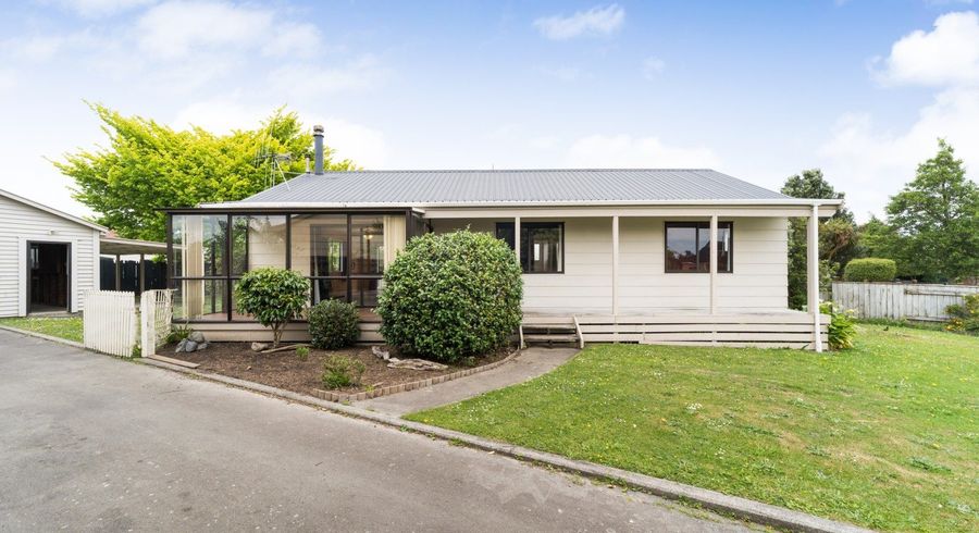  at 14 Gladys Place, Kelvin Grove, Palmerston North, Manawatu / Whanganui