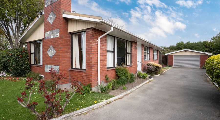  at 33 Martbern Crescent, Bishopdale, Christchurch City, Canterbury