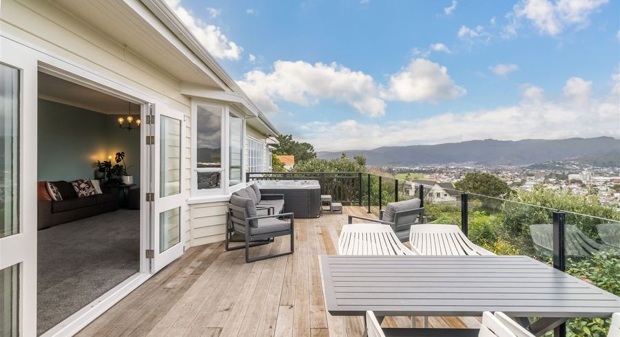  at 6 Onehuka Road, Tirohanga, Lower Hutt