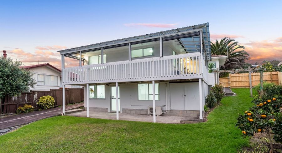  at 92 Gallony Avenue, Massey, Waitakere City, Auckland
