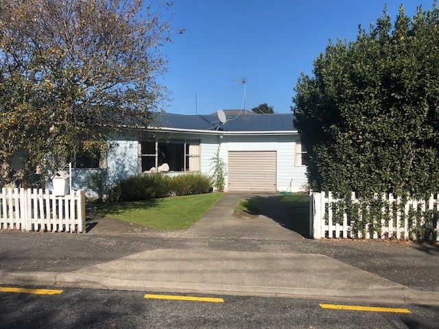  at 2 Tyne Street, Carterton