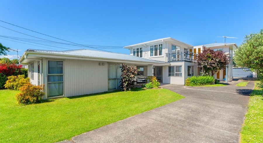  at 586 Te Atatu Road, Te Atatu Peninsula, Waitakere City, Auckland