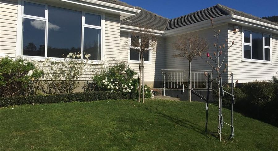  at 41 Larsen Crescent, Tawa, Wellington