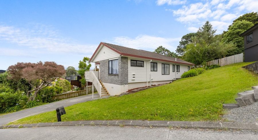 at 18 Van Dyke Place, West Harbour, Waitakere City, Auckland