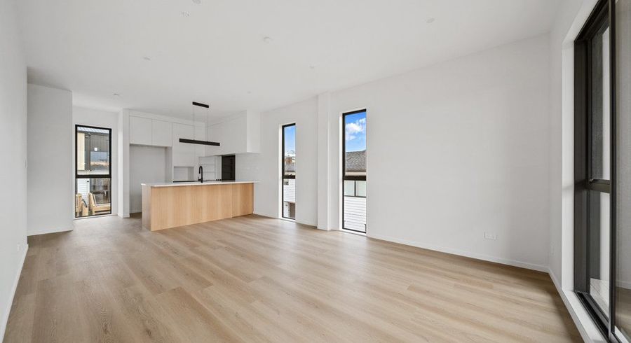  at 2/17 Sunnyfield Crescent, Glenfield, North Shore City, Auckland