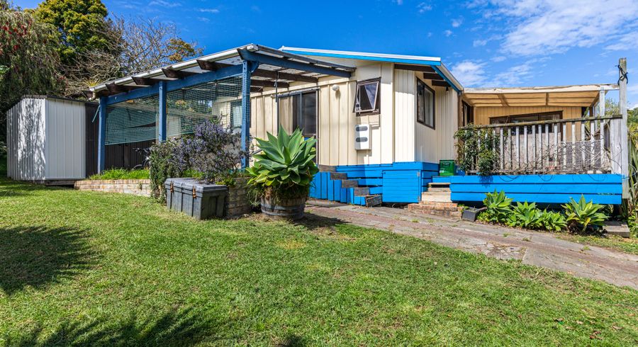  at 10 Kennedy Road, Surfdale, Waiheke Island