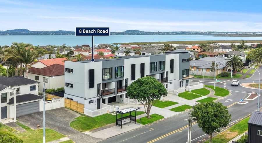 at 8 Beach Road, Te Atatu Peninsula, Waitakere City, Auckland