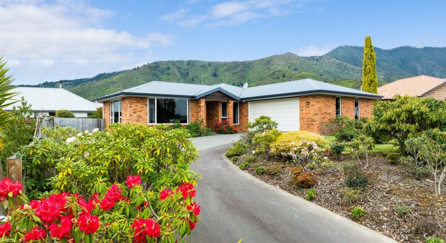  at 4 Glentui Place, Waikawa, Picton