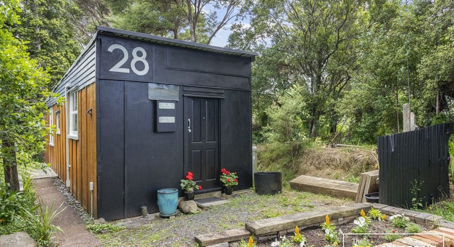  at 28 Laingholm Drive, Laingholm, Auckland