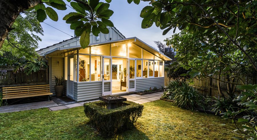  at 5 Elstree Avenue, Glen Innes, Auckland