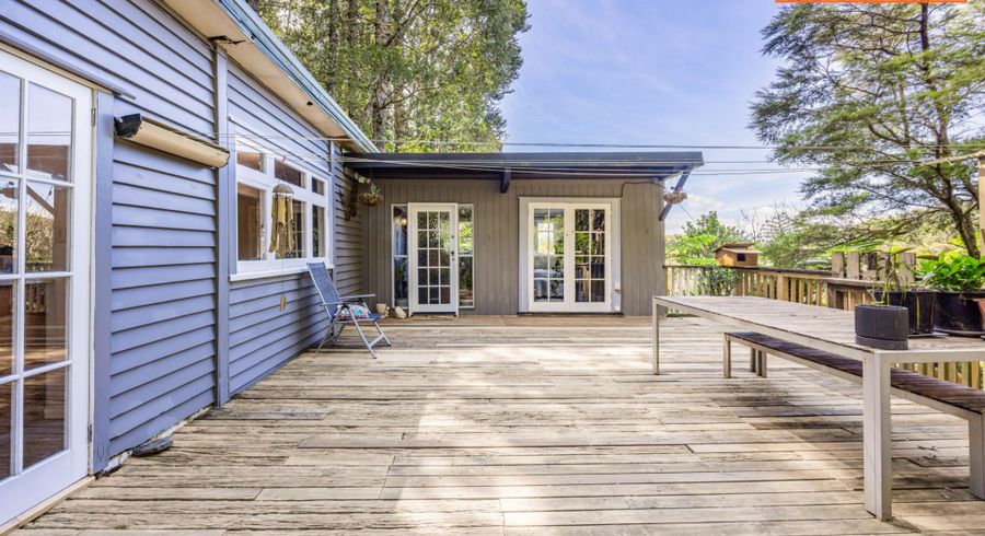  at 103 Laingholm Drive, Laingholm, Waitakere City, Auckland