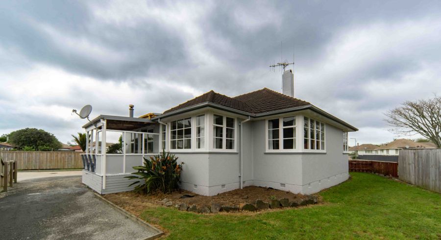  at 1/8 McPherson Place, Fairfield, Hamilton, Waikato