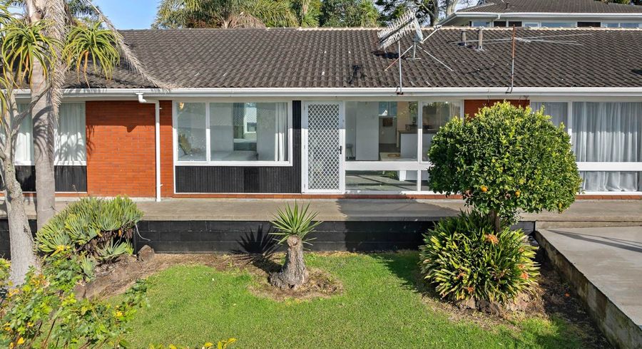  at 1B De Val Drive, Titirangi, Waitakere City, Auckland