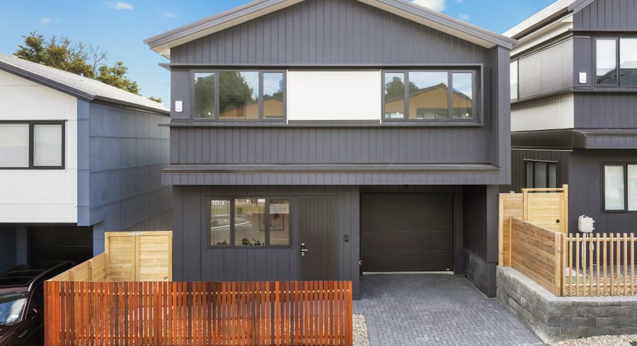  at 10 Pumau Place, Flat Bush, Manukau City, Auckland