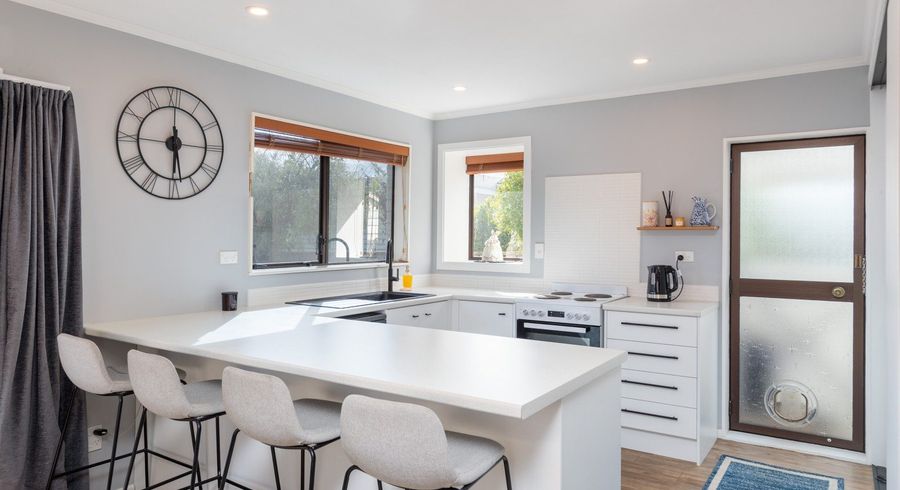  at 2/3 Ararino Street, Trentham, Upper Hutt