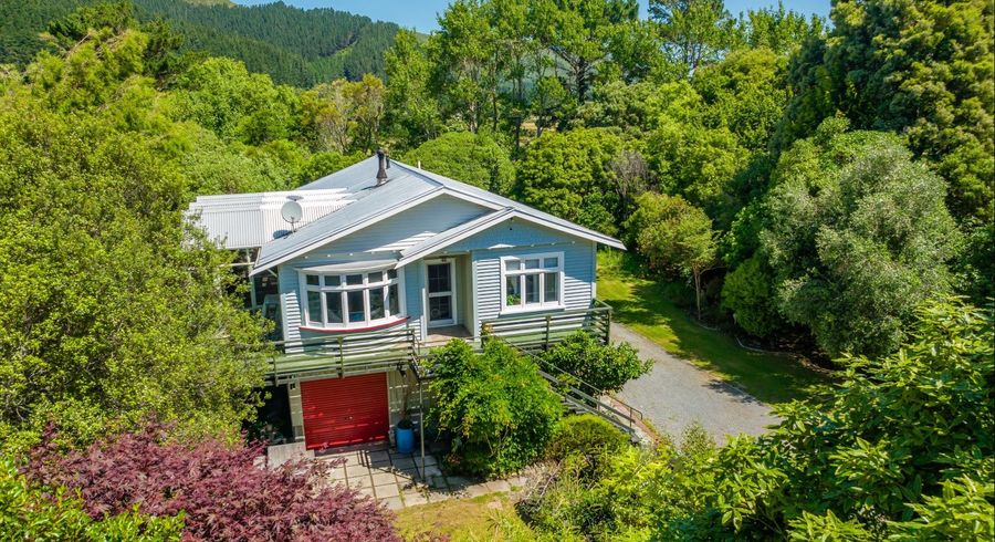  at 1100B Coast Road, Wainuiomata Coast, Lower Hutt