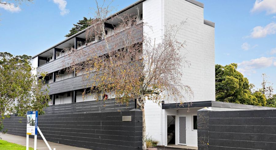  at 27/49 Esplanade Road, Mount Eden, Auckland