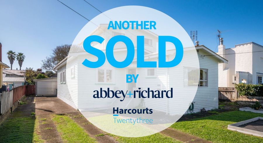  at 30 Cambourne Road, Sandringham, Auckland
