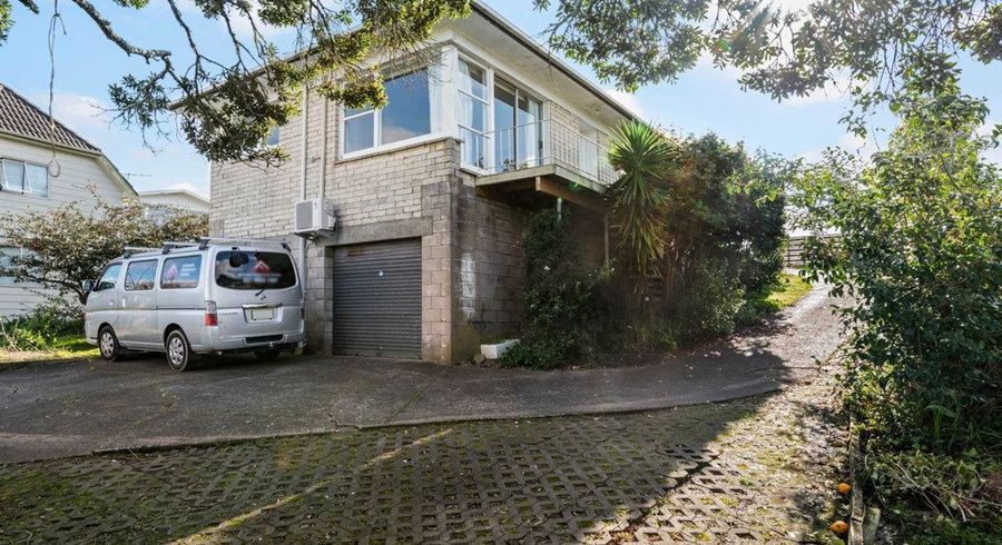  at 2/31 Marcel Place, Glenfield, North Shore City, Auckland
