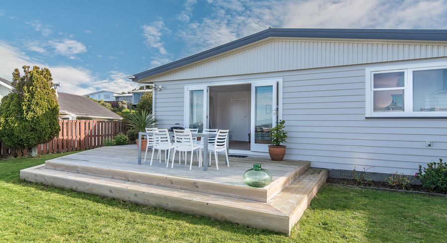  at 28 Somes Crescent, Newlands, Wellington