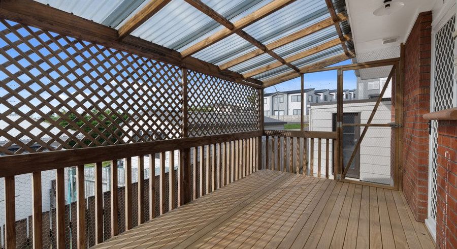  at 1/52 Nelson Street, Howick, Manukau City, Auckland