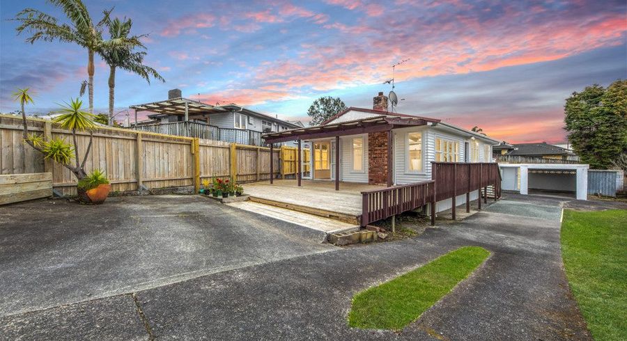  at 114 Edmonton Road, Henderson, Waitakere City, Auckland