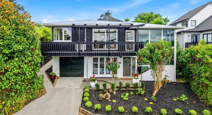  at 2/52 Glencoe Road, Browns Bay, North Shore City, Auckland