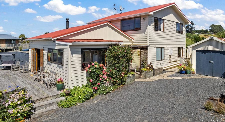  at 6 FRANCES ST, Taieri Beach, Taieri Mouth