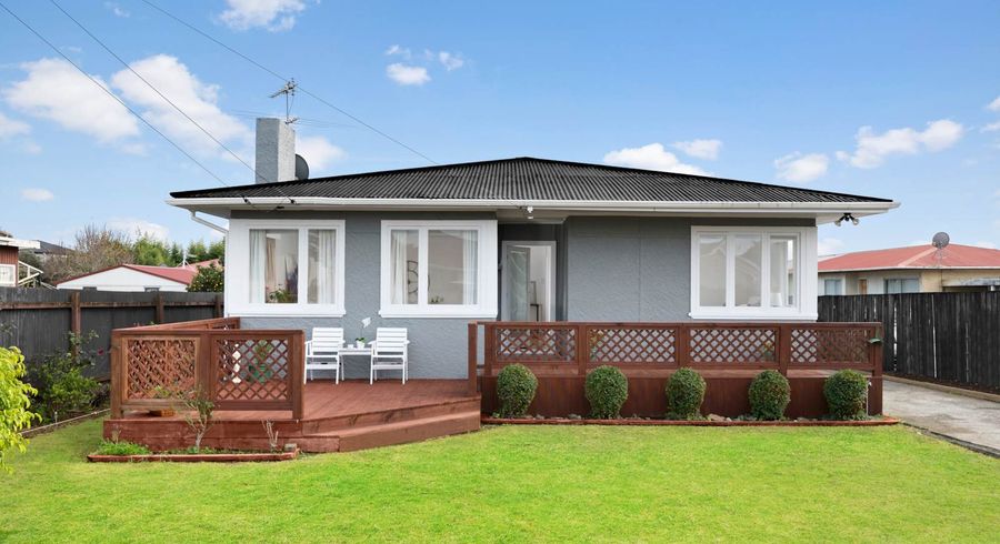  at 6 Cornwall Road, Mangere, Auckland