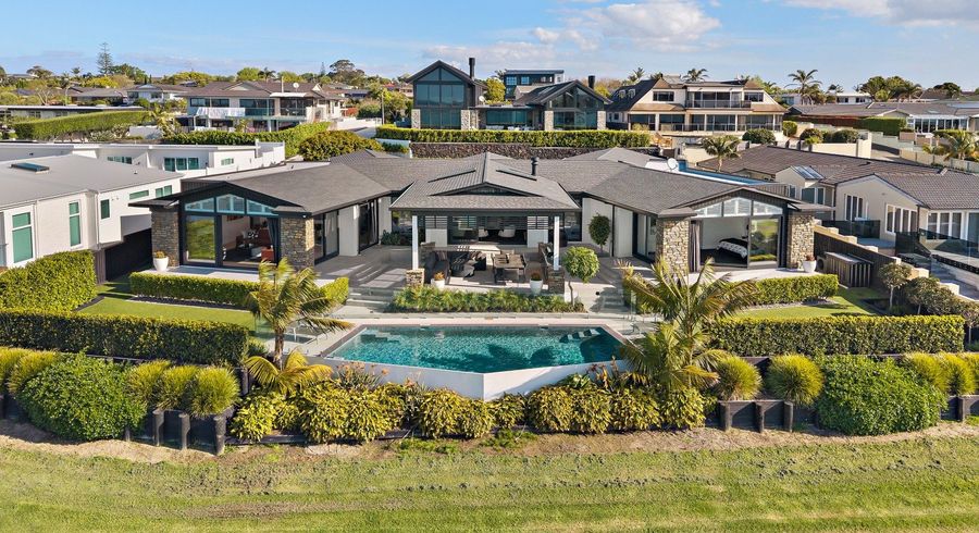  at 76 Bramley Drive, Farm Cove, Manukau City, Auckland
