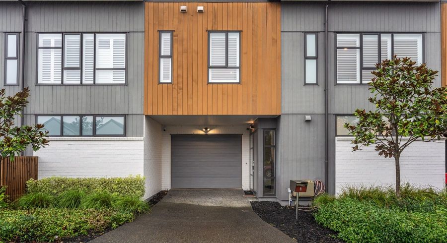  at 8 Gateway Avenue, Beachlands, Manukau City, Auckland